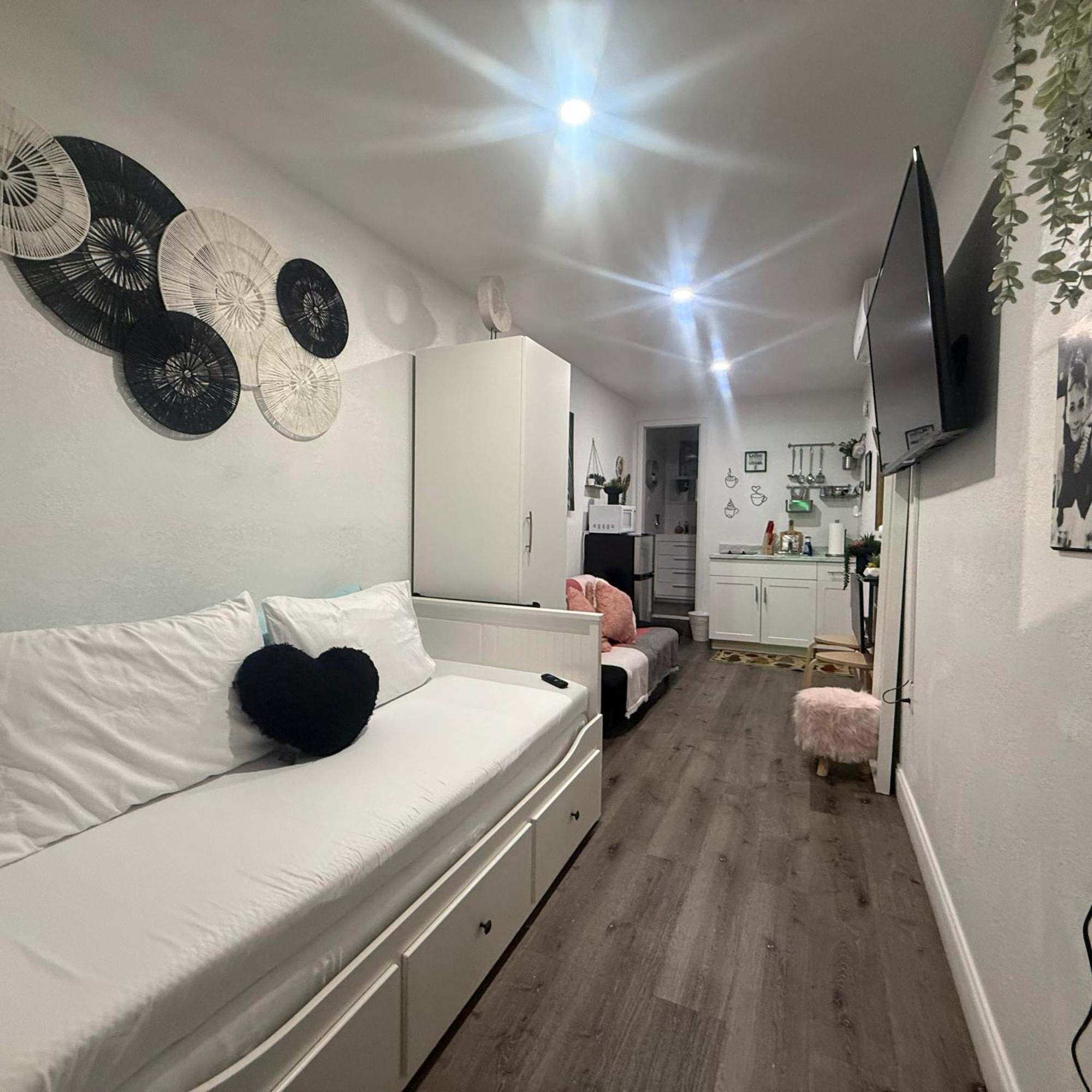 Tiny Place W Private Hot Jacuzzi 7 Min To Miami International Airport Exterior foto